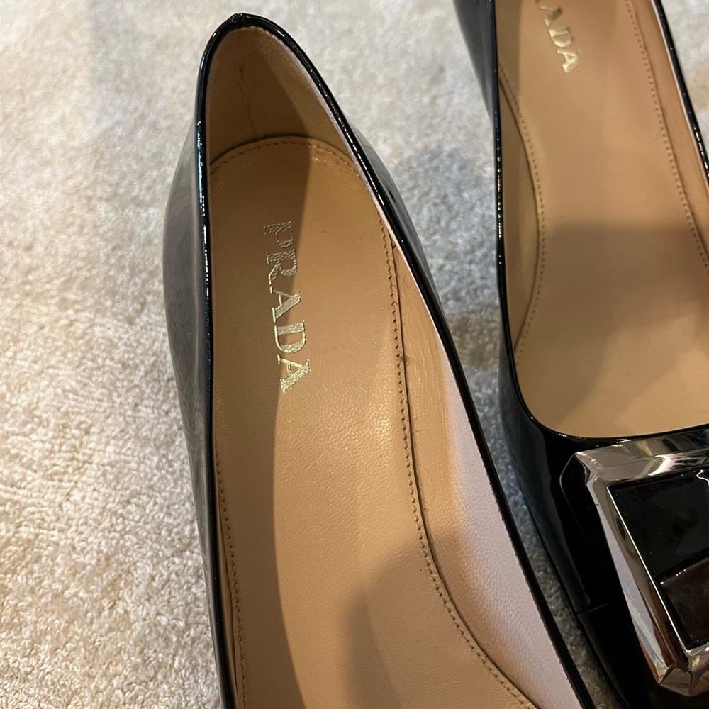 Prada Patent Pump - Picture 3 of 6